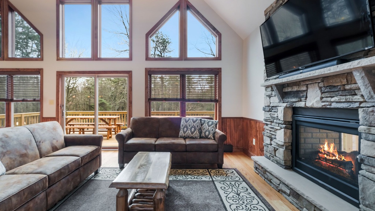Photo of Livingroom in Lake Harmony Estates