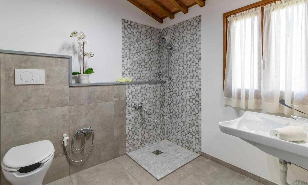 Photo of Bathroom in Cascine-La Croce