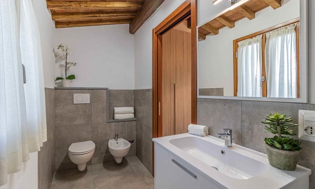 Photo of Bathroom in Cascine-La Croce