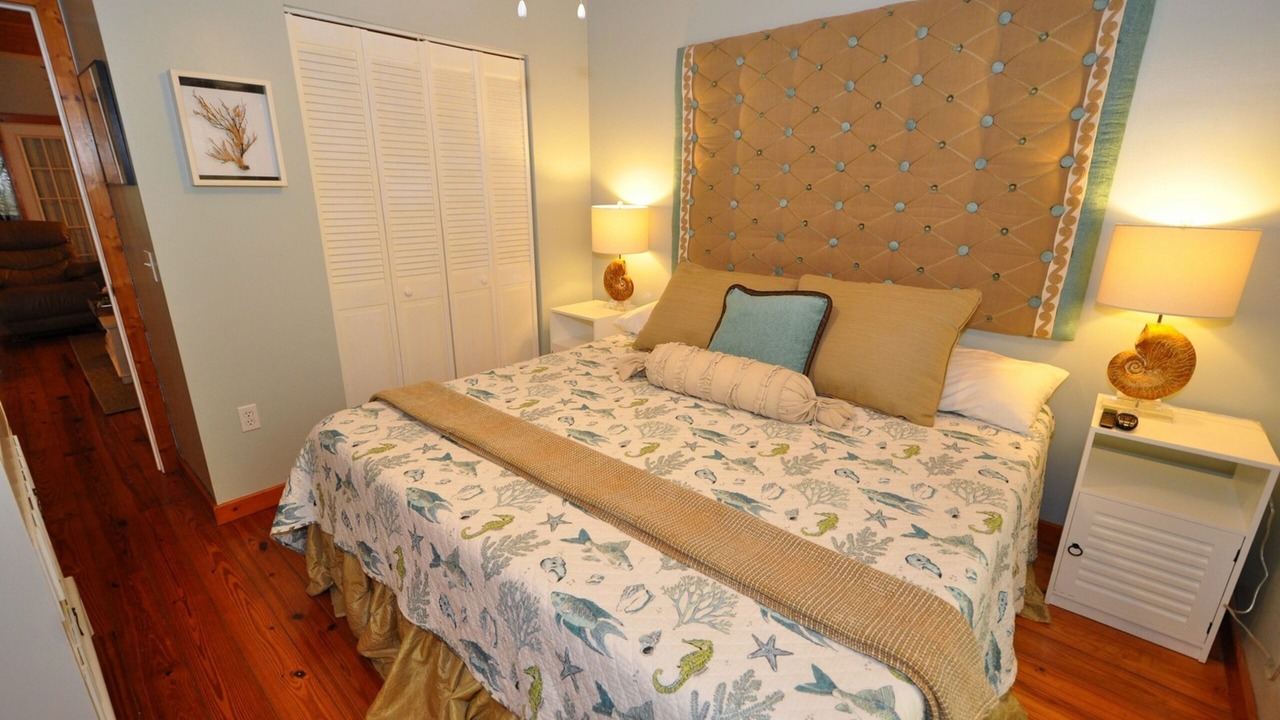 Photo of Bedroom in Cutthroat Harbor Estates