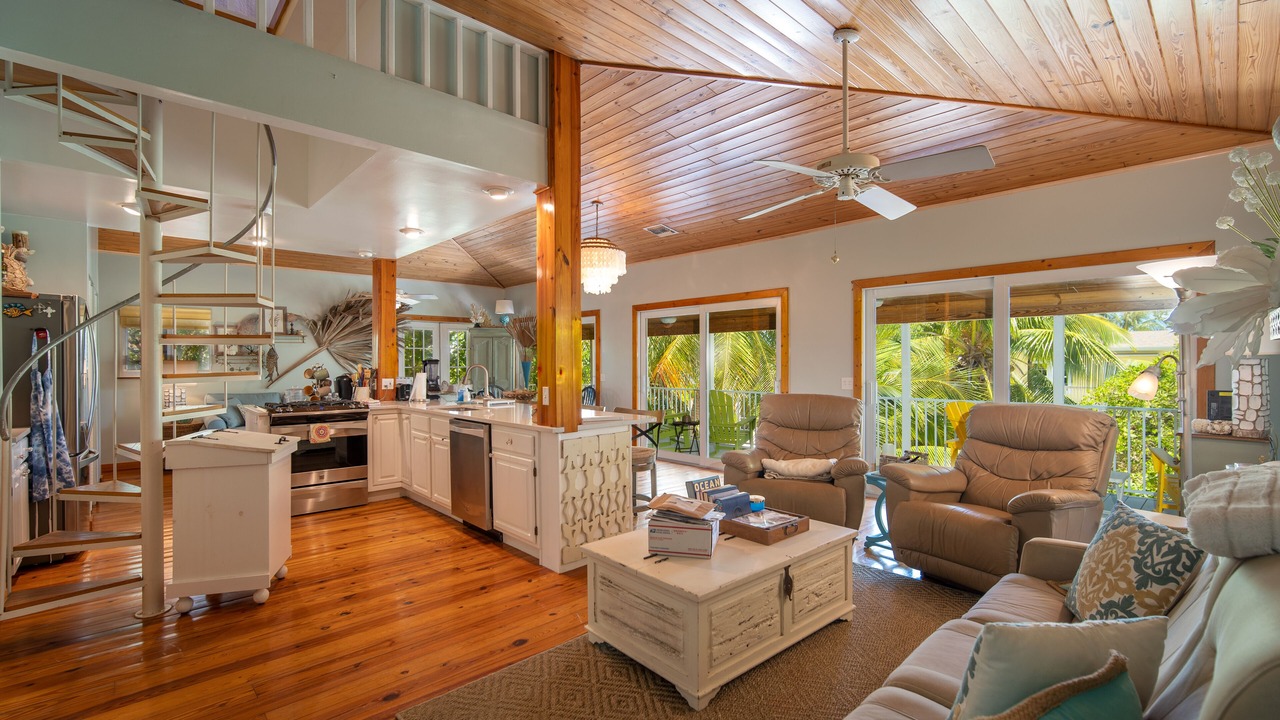 Photo of Livingroom in Cutthroat Harbor Estates