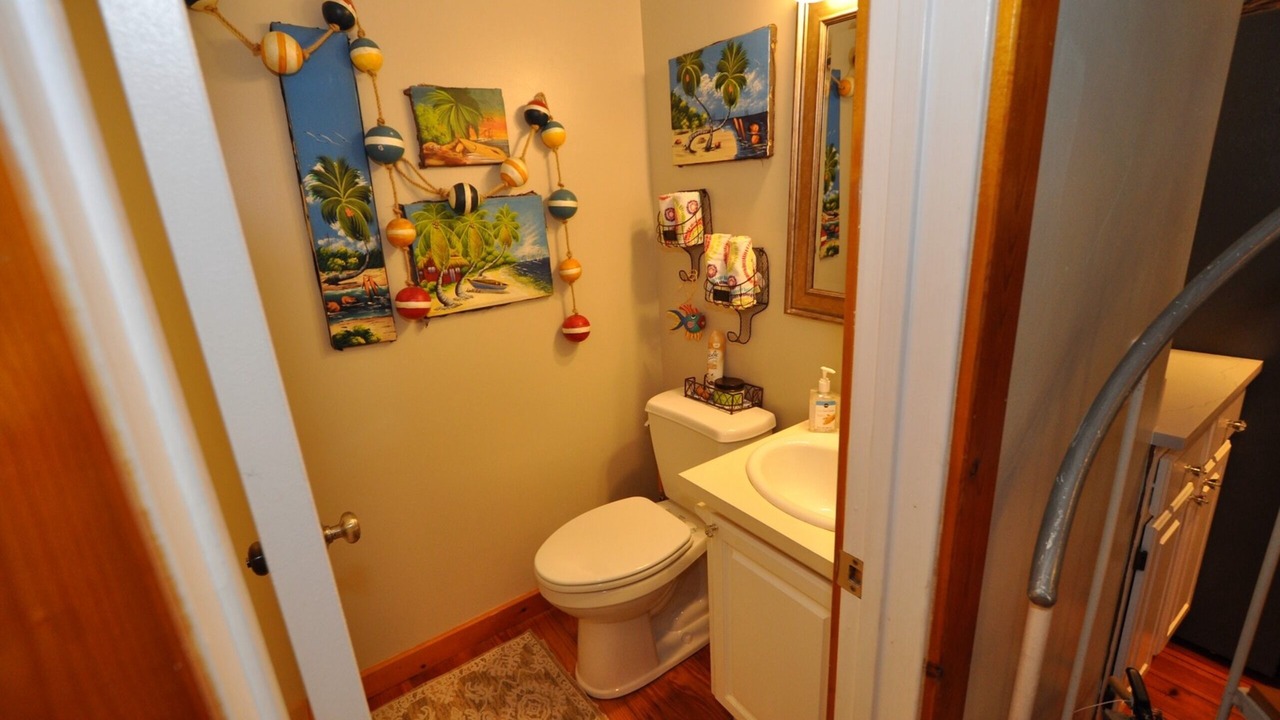 Photo of Bathroom in Cutthroat Harbor Estates