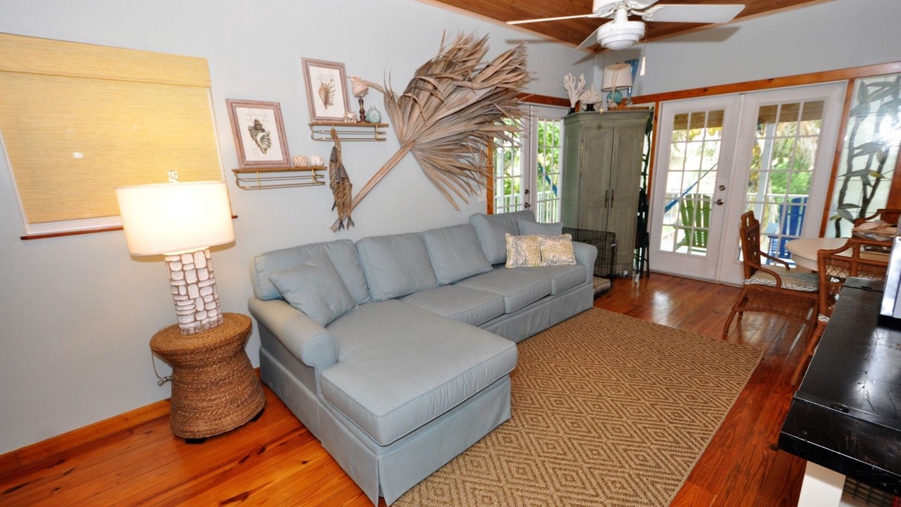 Photo of Livingroom in Cutthroat Harbor Estates