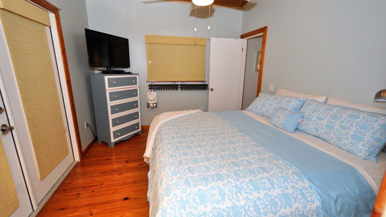 Photo of Bedroom in Cutthroat Harbor Estates