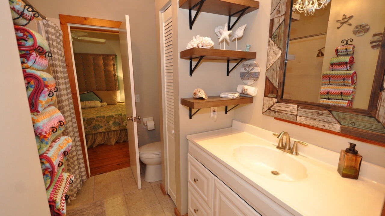 Photo of Bathroom in Cutthroat Harbor Estates