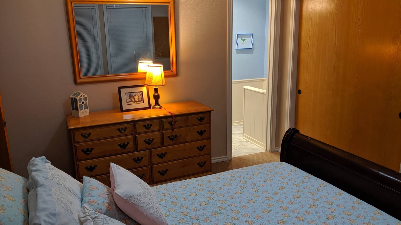 Photo of Bedroom in Tool