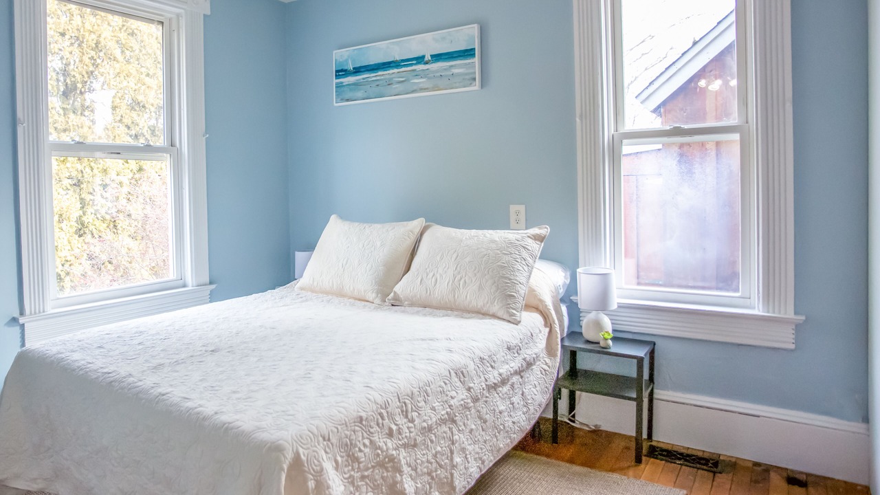 Photo of Bedroom in Wakefield-Peacedale