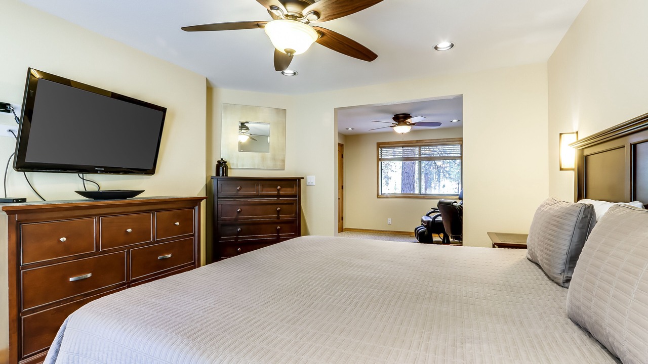 Photo of Bedroom in Overlook Park