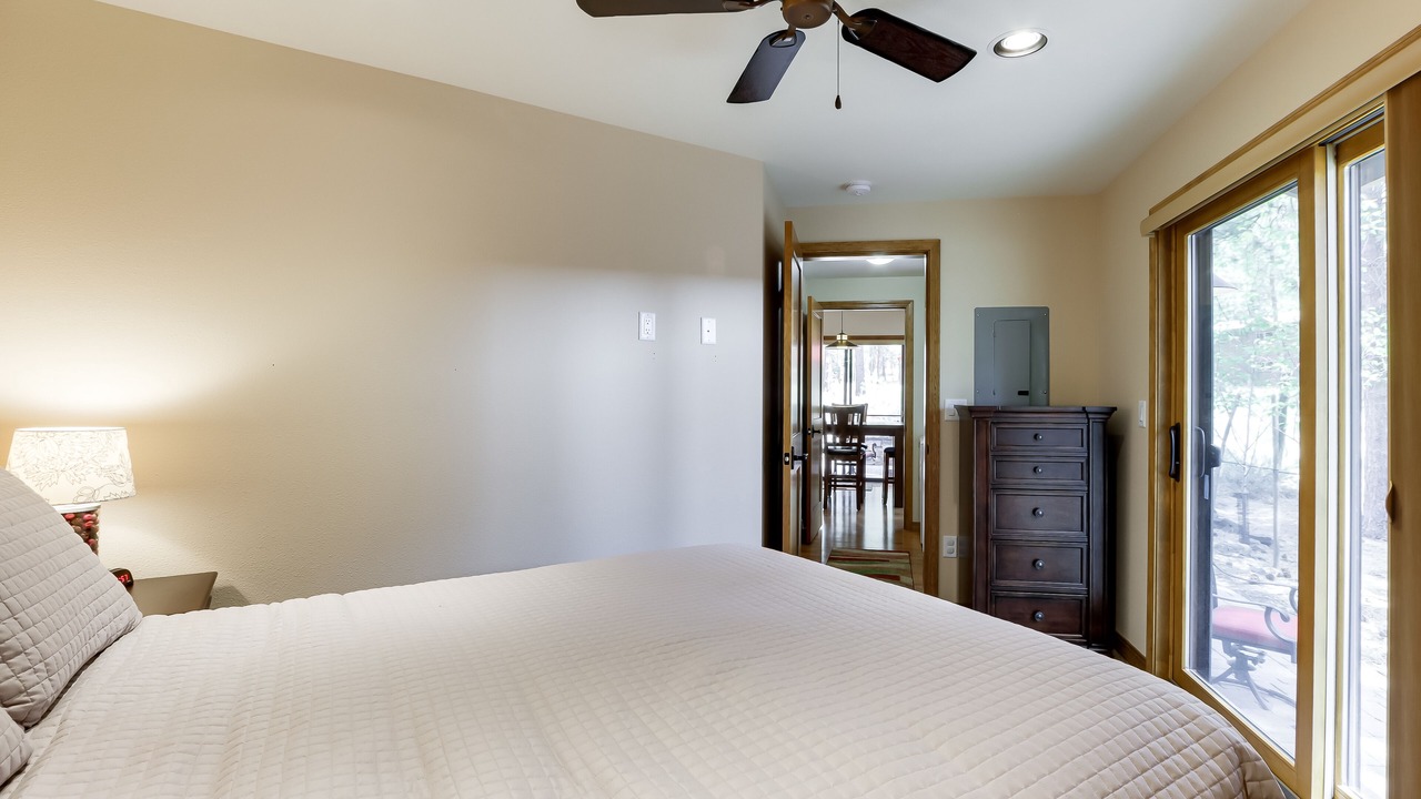 Photo of Bedroom in Overlook Park