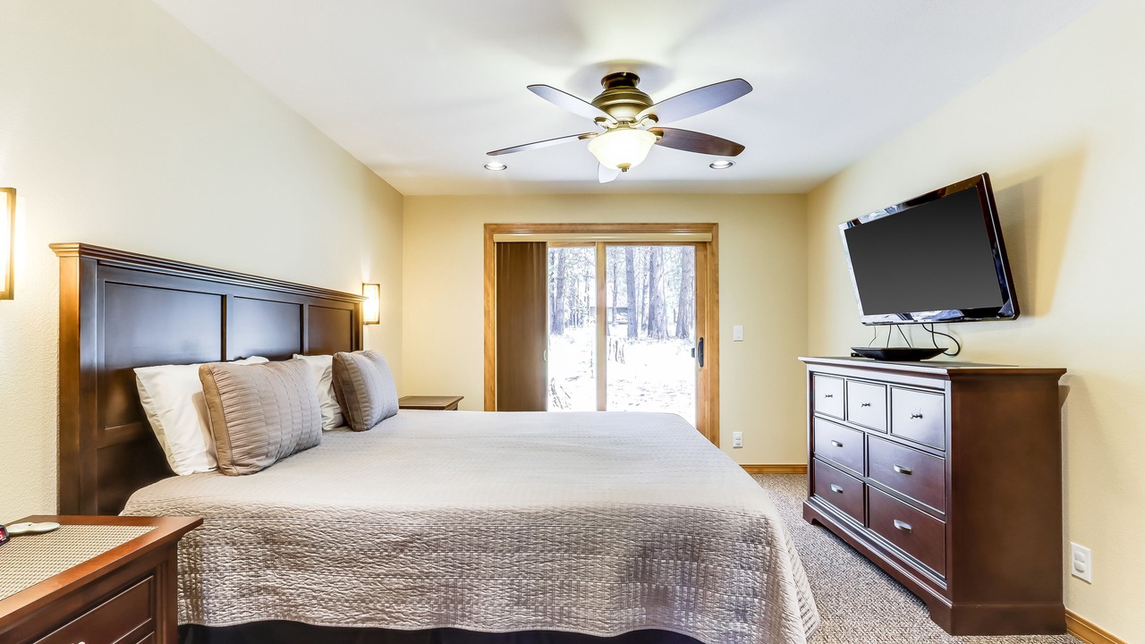 Photo of Bedroom in Overlook Park
