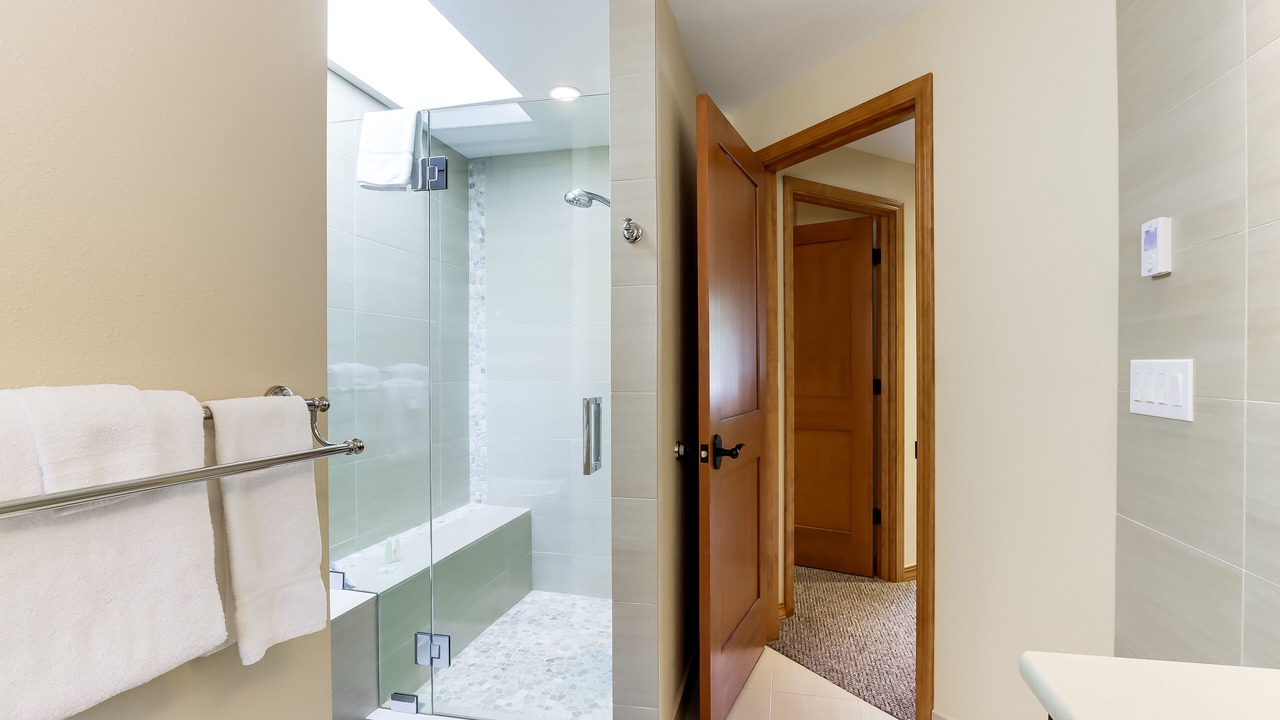 Photo of Bathroom in Overlook Park