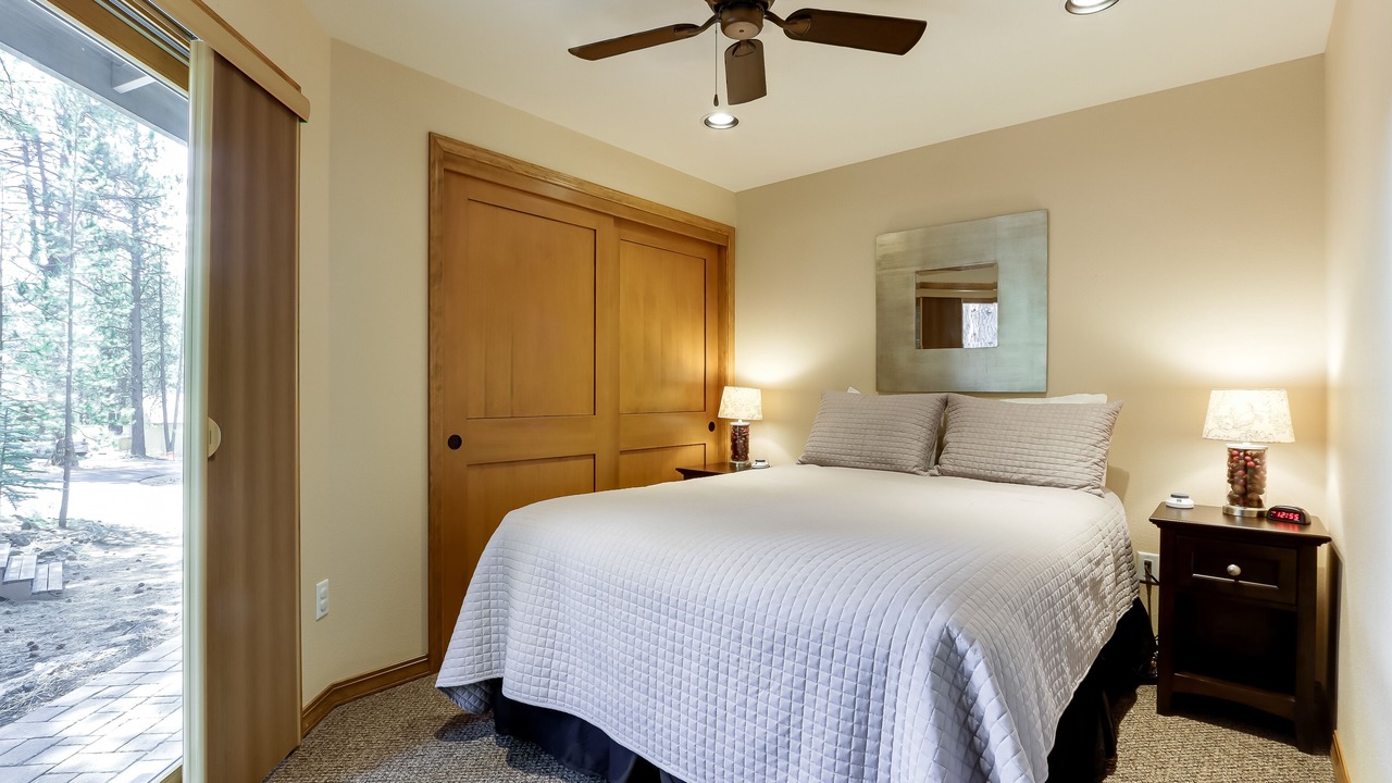 Photo of Bedroom in Overlook Park