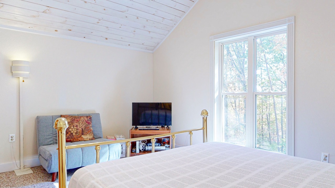 Photo of Bedroom in Clarkesville