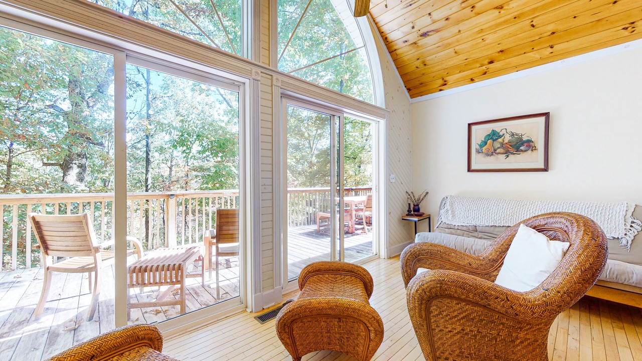 Photo of Livingroom in Clarkesville
