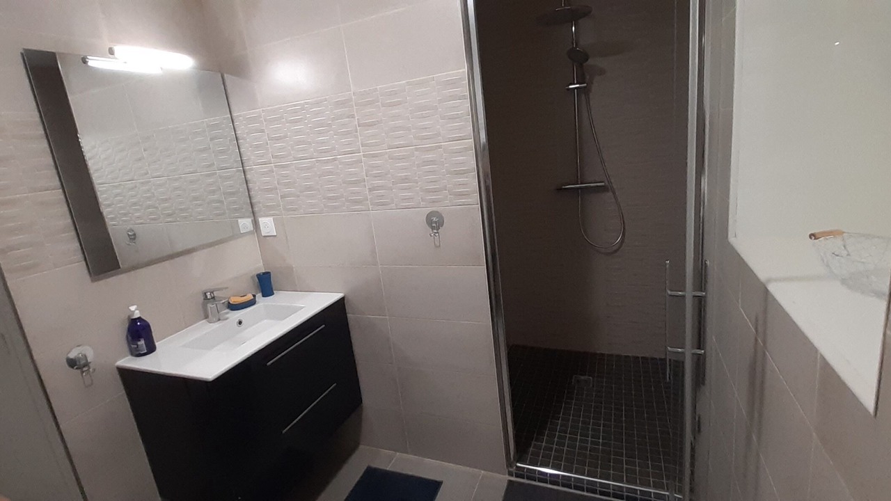 Photo of Bathroom in Plerin