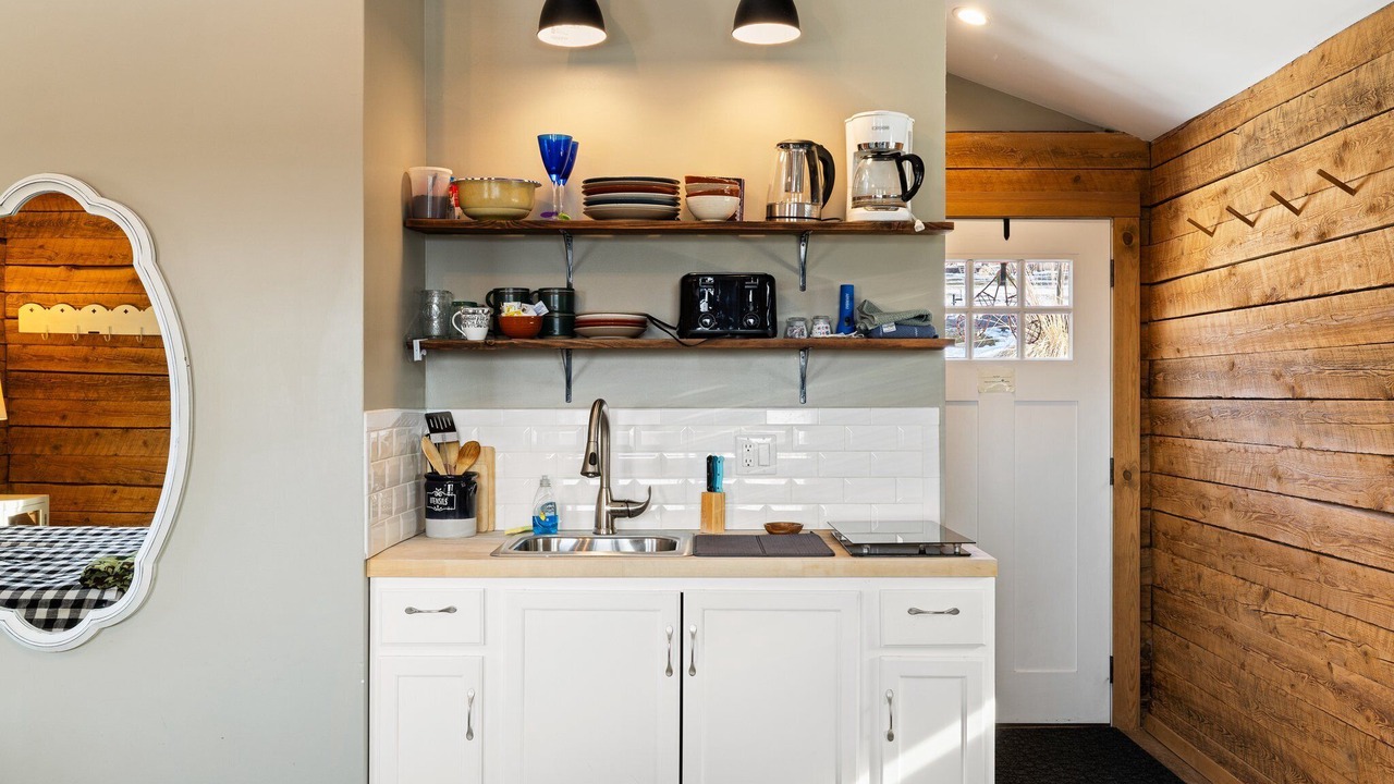 Photo of Kitchen in Thompson