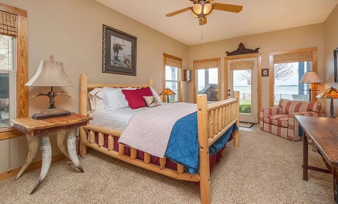 Photo of Bedroom in Tool