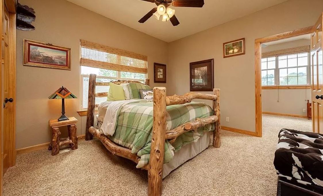 Photo of Bedroom in Tool