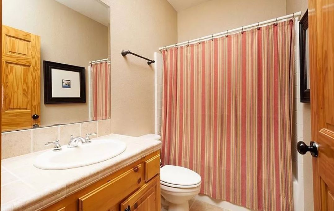 Photo of Bathroom in Tool