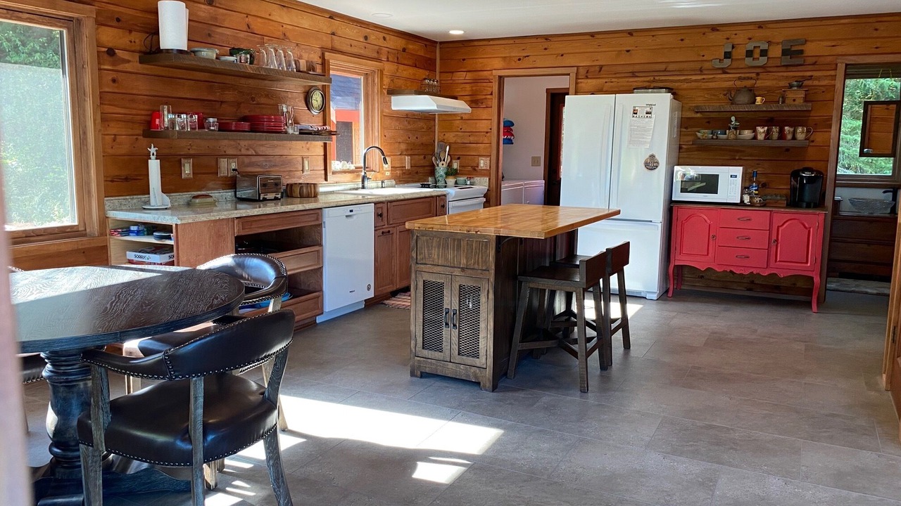 Photo of Kitchen in Neahkahnie Beach