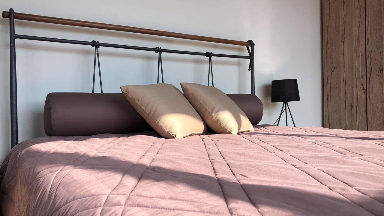 Photo of Bedroom in Drama