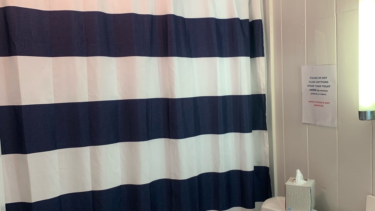 Photo of Bathroom in Lake Waccamaw