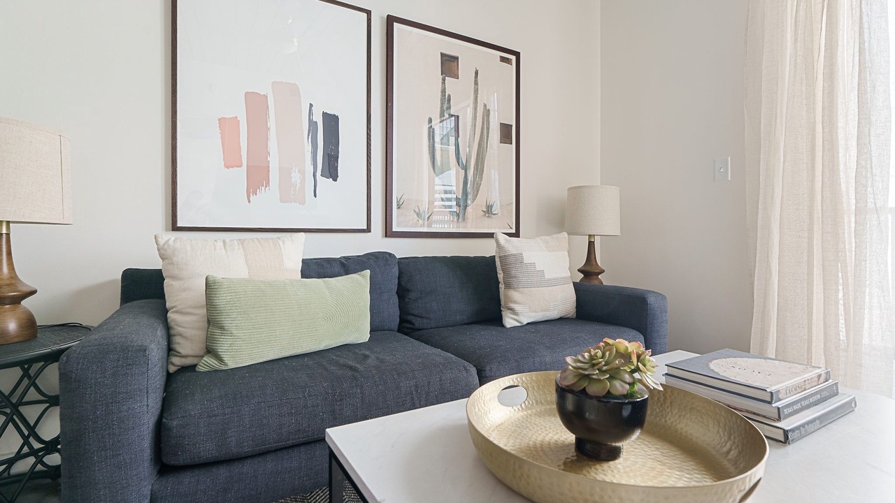 Photo of Livingroom in Midtown