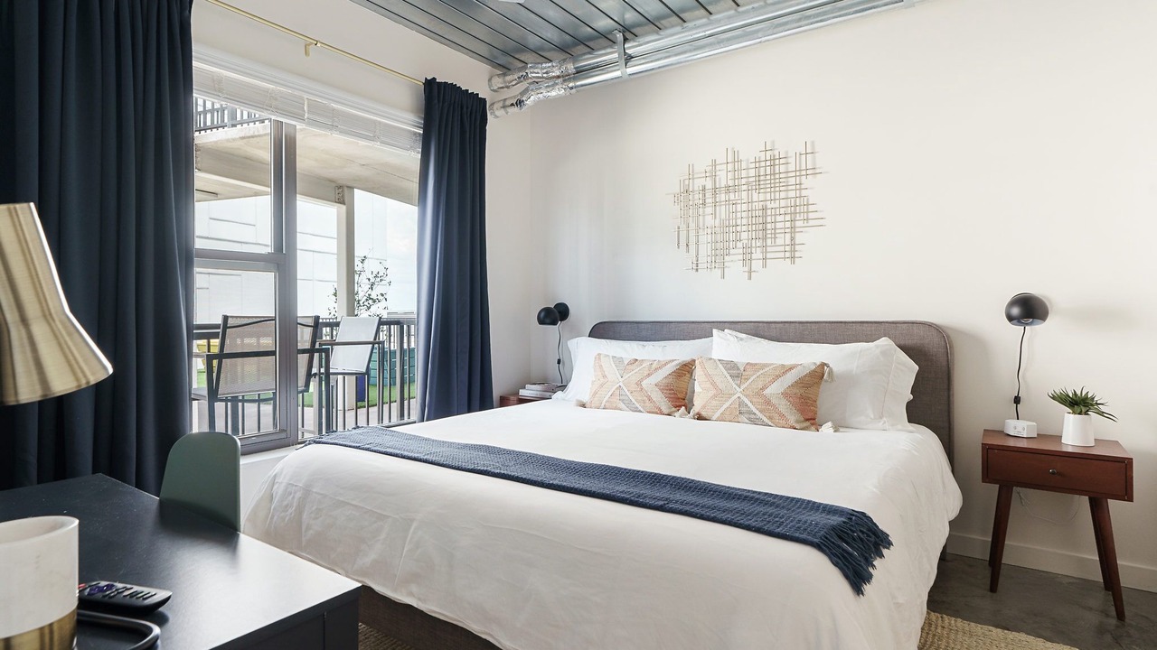 Photo of Bedroom in Midtown