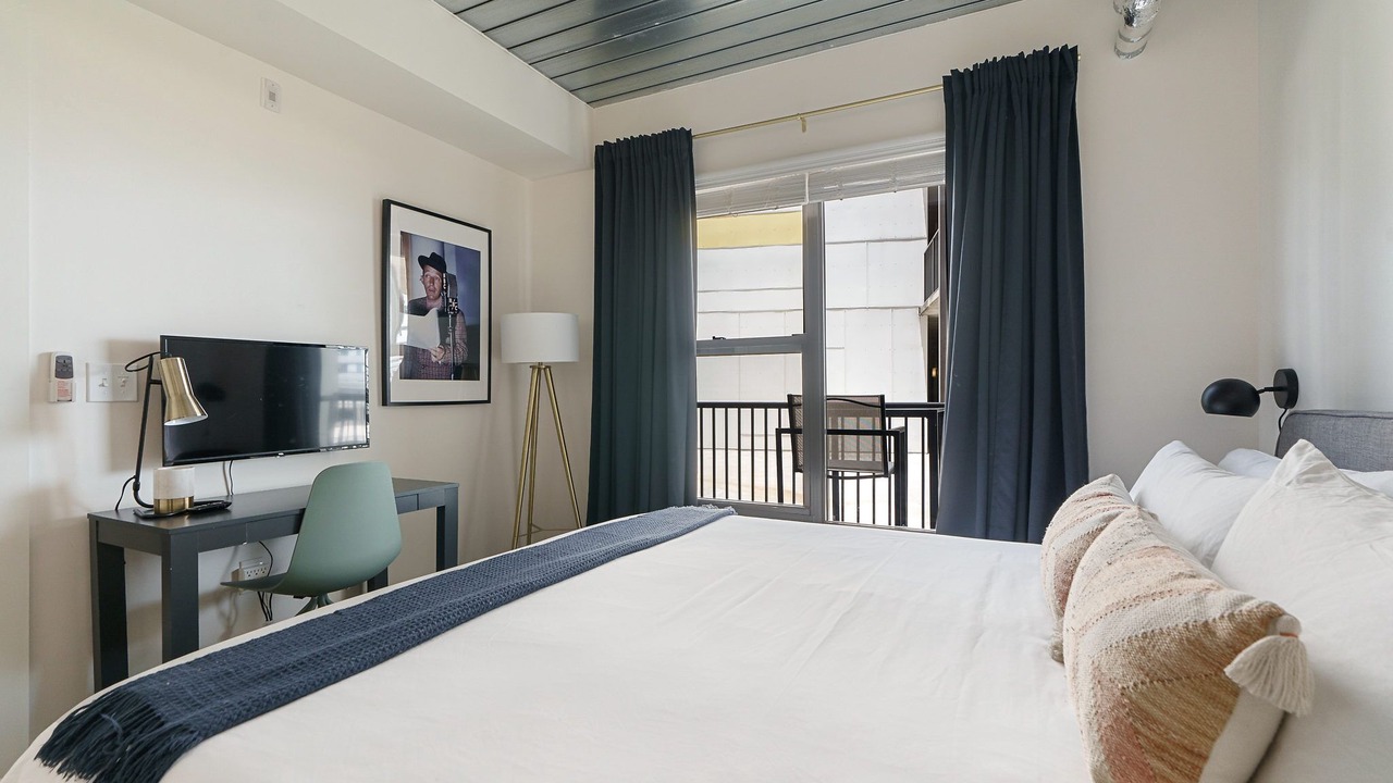 Photo of Bedroom in Midtown