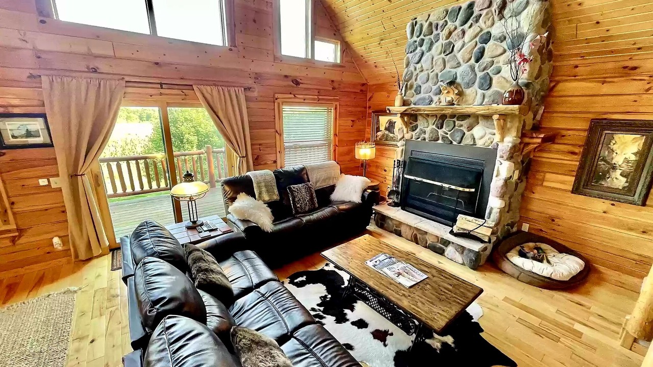 Photo of Livingroom in Baraboo