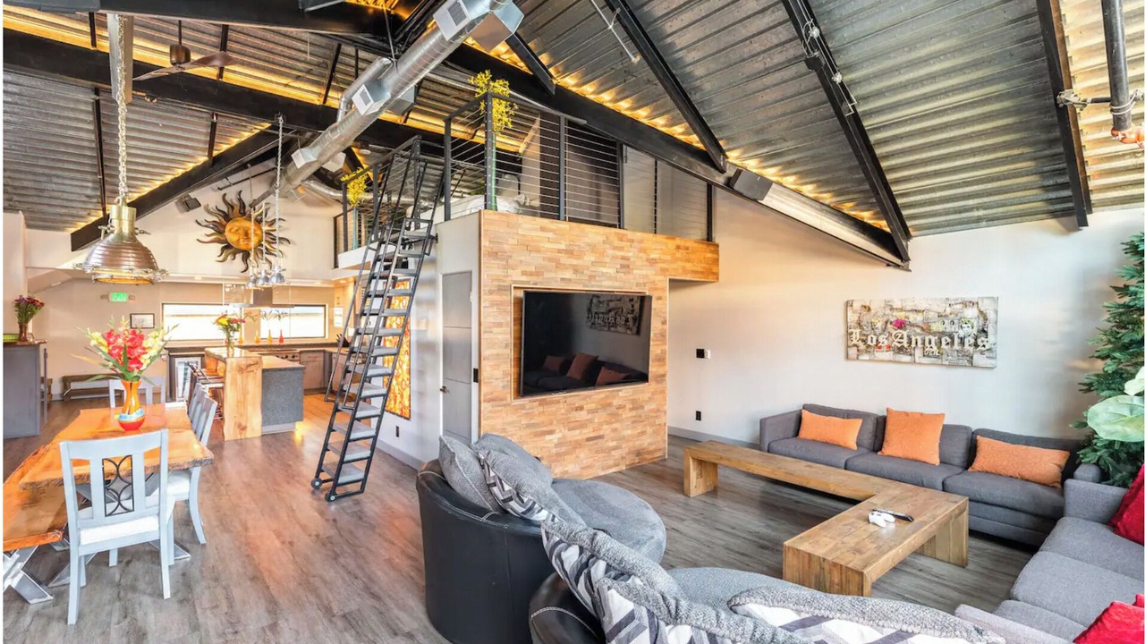 Photo of Livingroom in Stateline