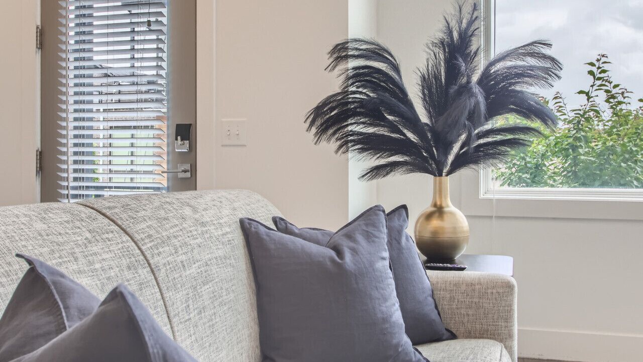 Photo of Livingroom in Hurwood Heights