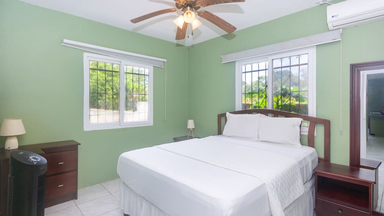 Photo of Bedroom in Gibson Bight