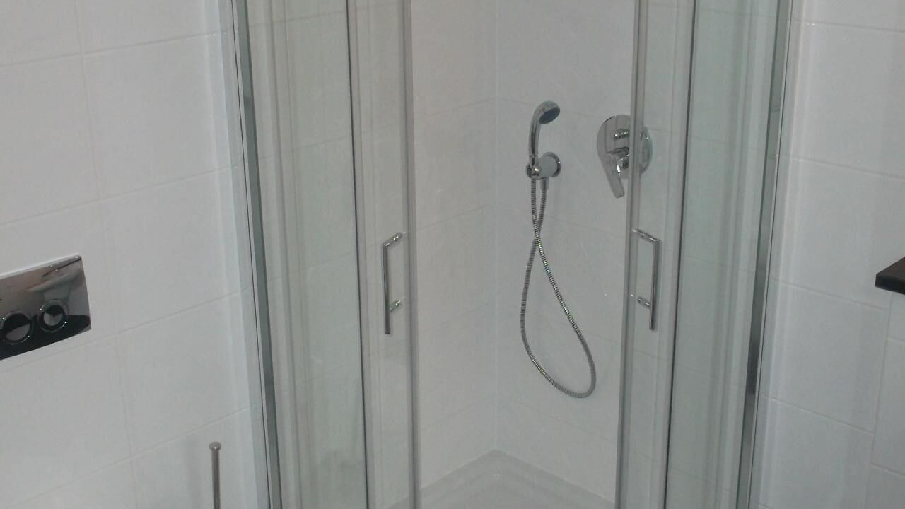 Photo of Bathroom in Glees