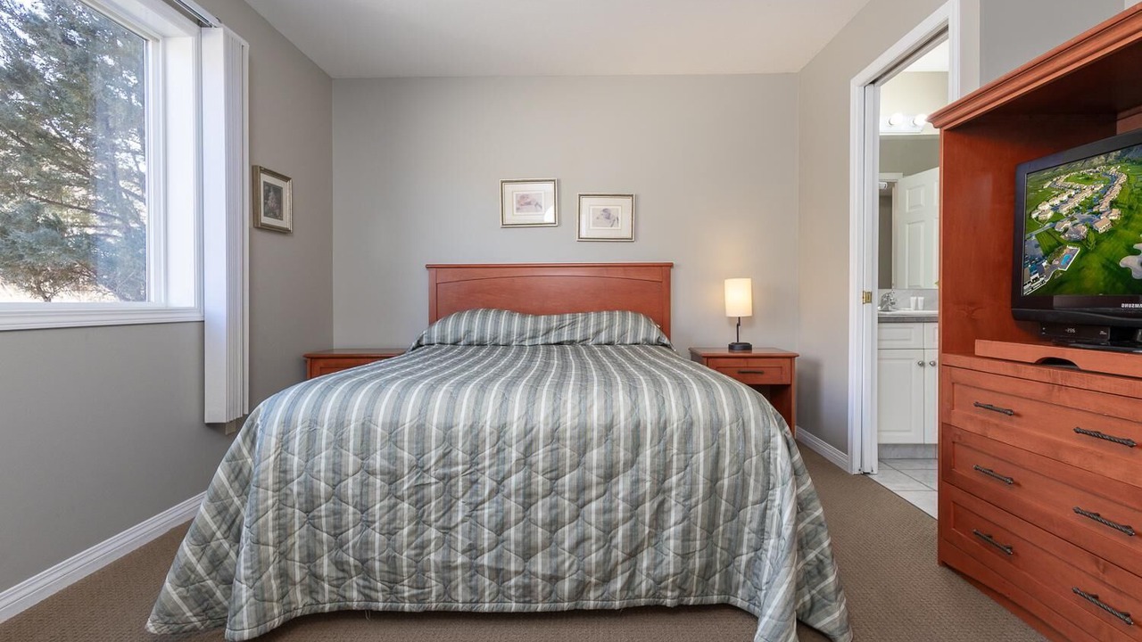 Photo of Bedroom in Lethbridge