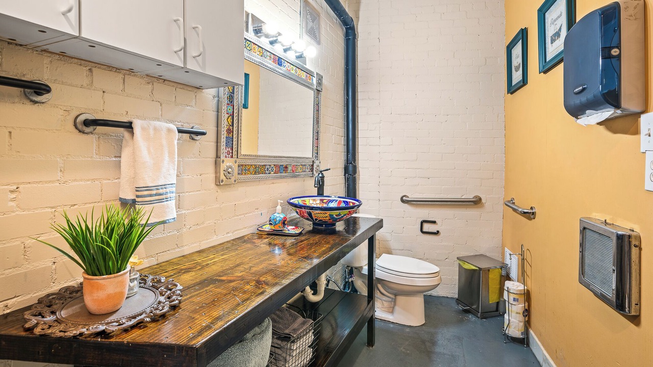Photo of Bathroom in Downtown Dallas