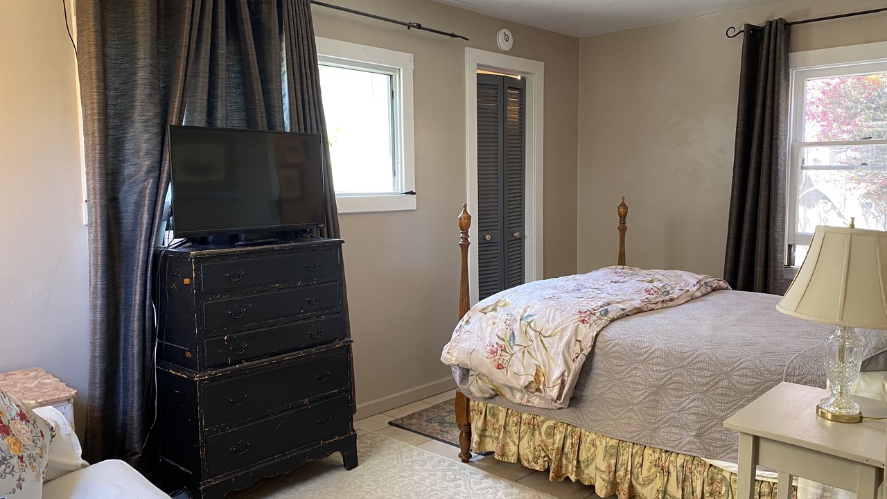 Photo of Bedroom in Salinas