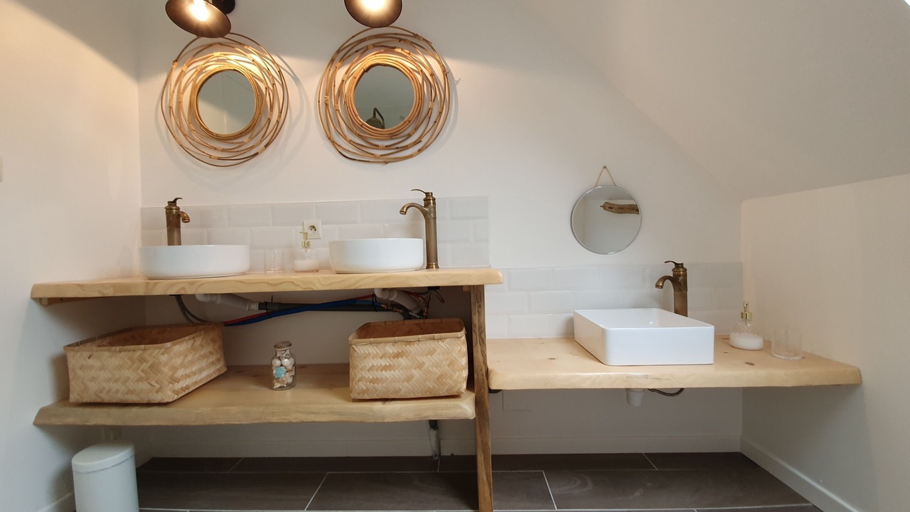 Photo of Bathroom in Plouegat-Moysan