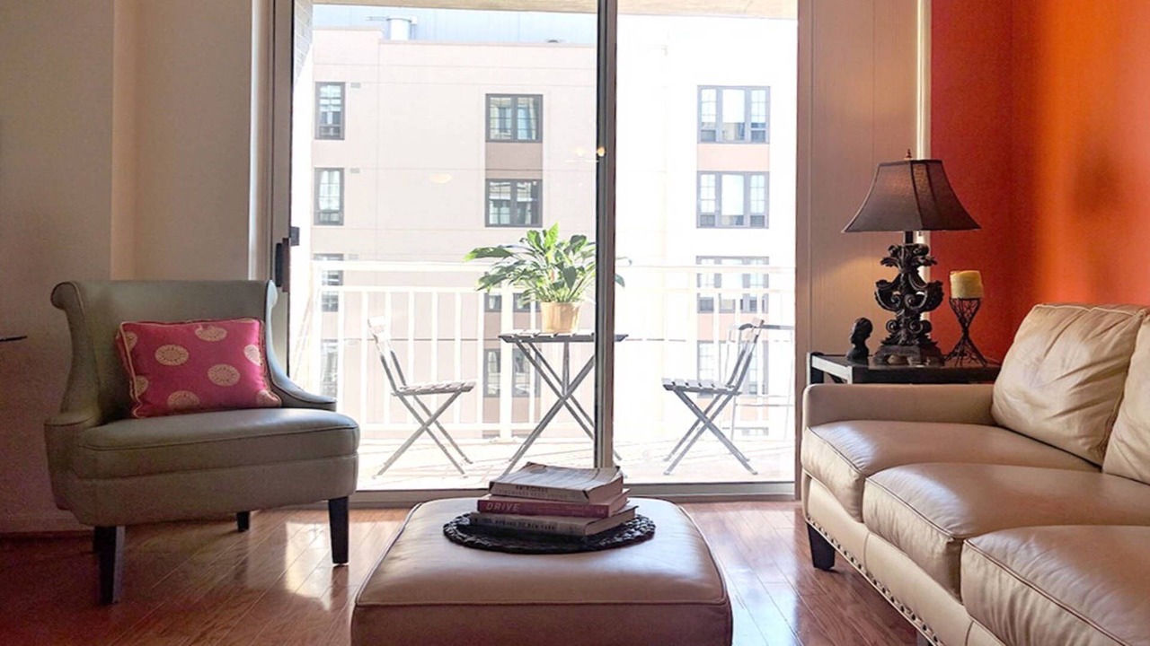 Photo of Livingroom in Downtown