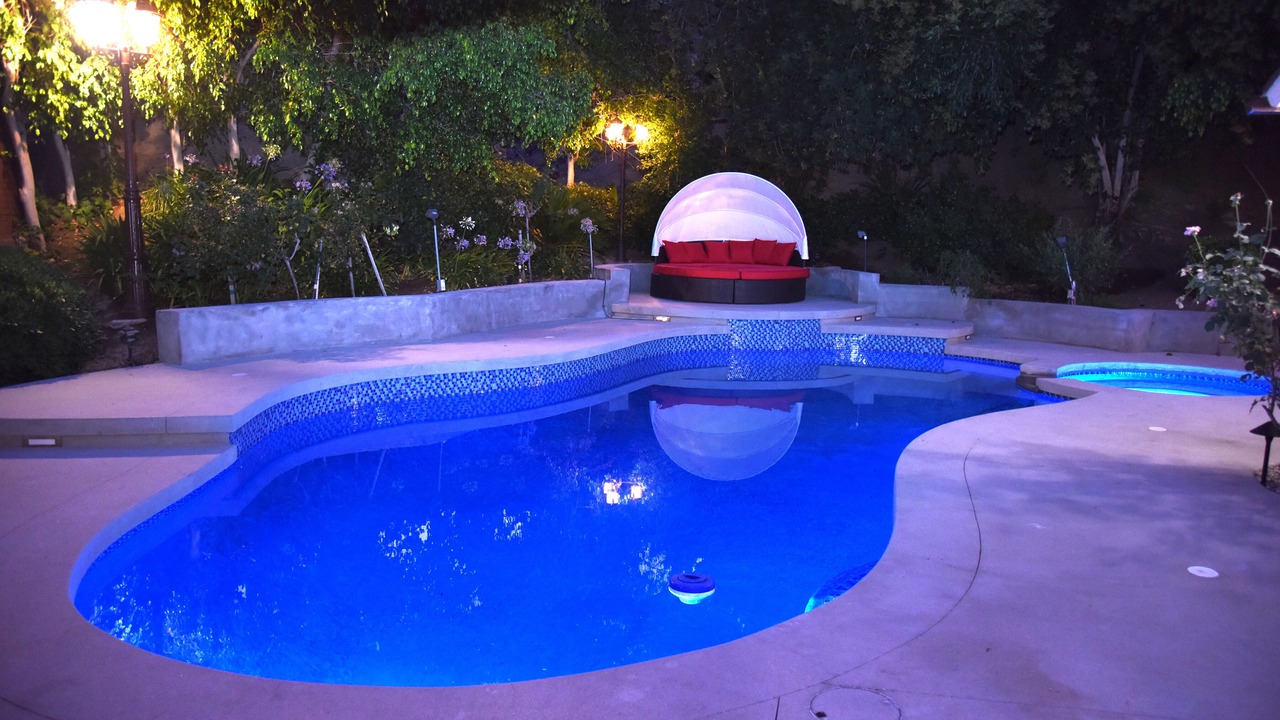 Photo of Outdoor in Woodland Hills