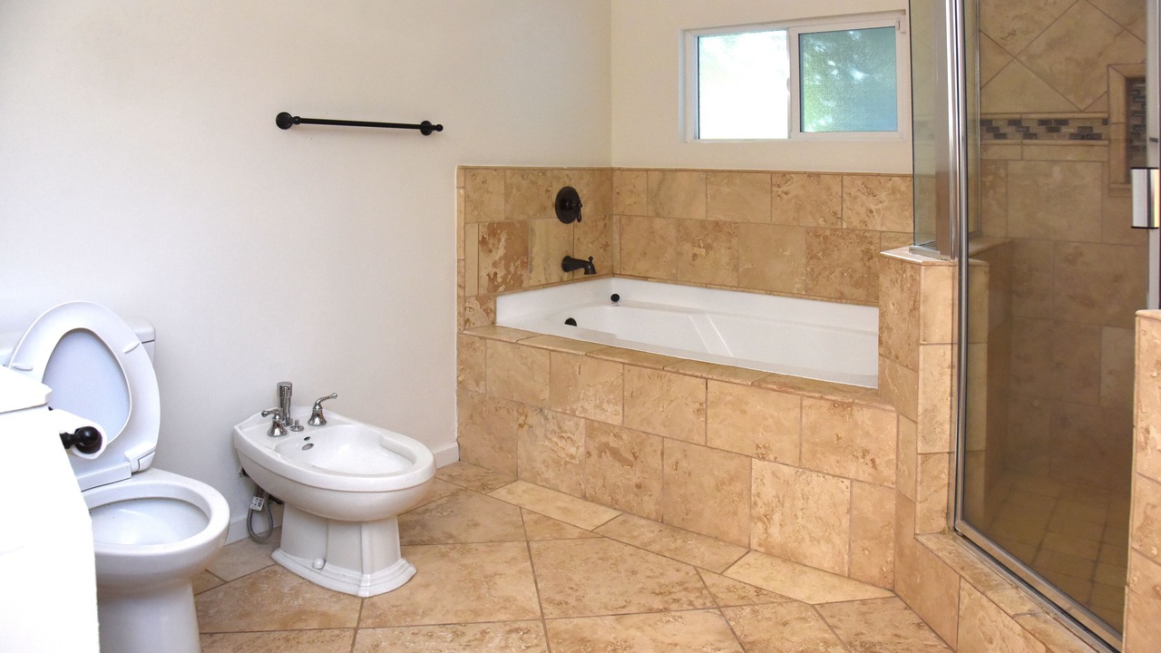 Photo of Bathroom in Woodland Hills