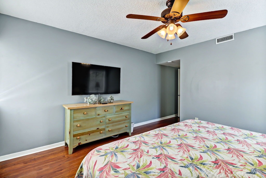 Photo of Bedroom in American Beach