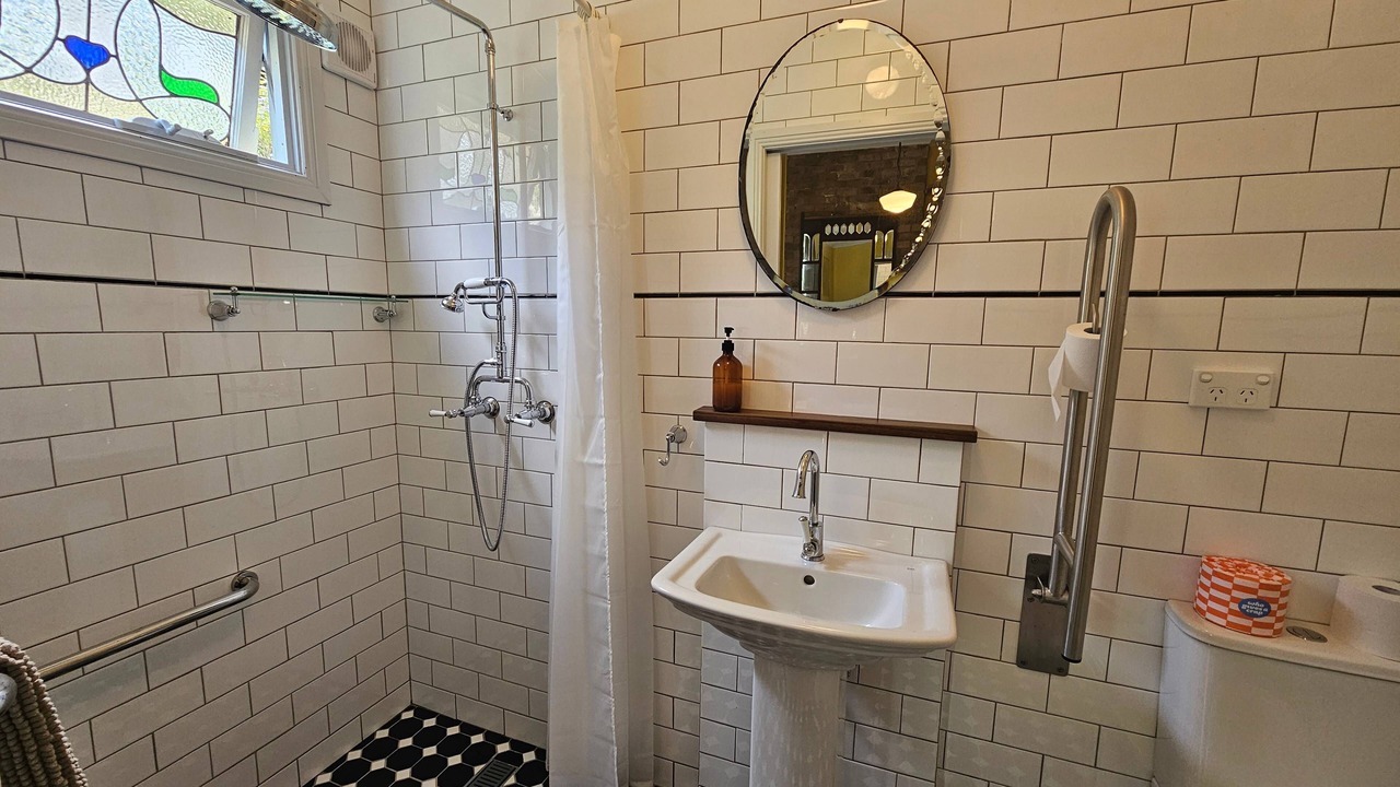 Photo of Bathroom in Katoomba