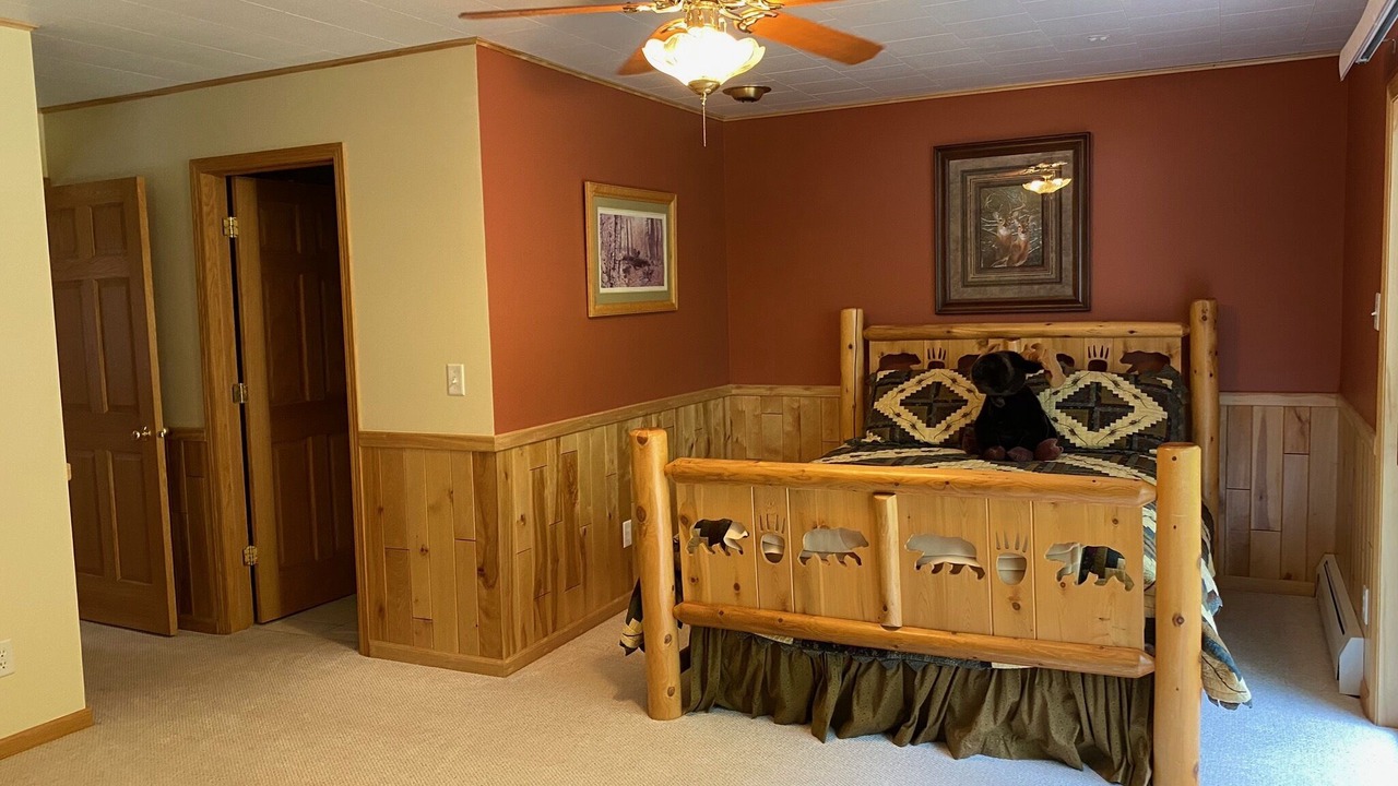 Photo of Bedroom in Iron River