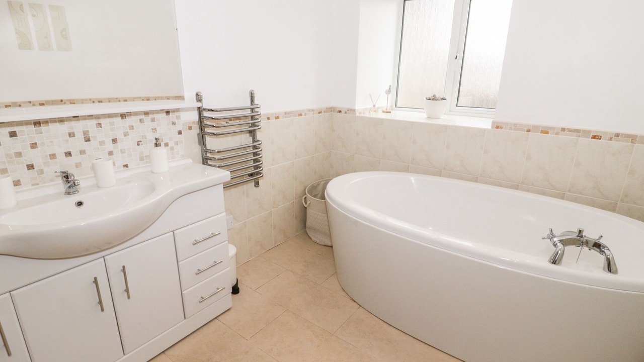Photo of Bathroom in Penrhyn Bay