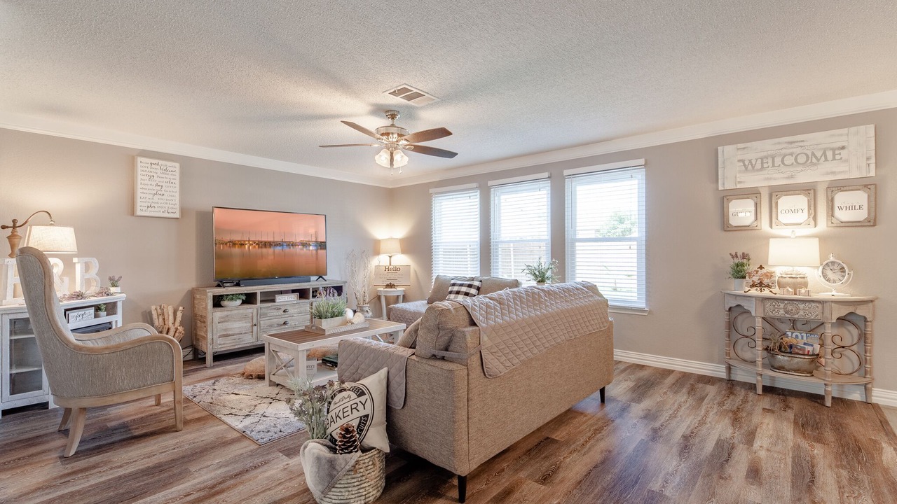 Photo of Livingroom in Grand Prairie