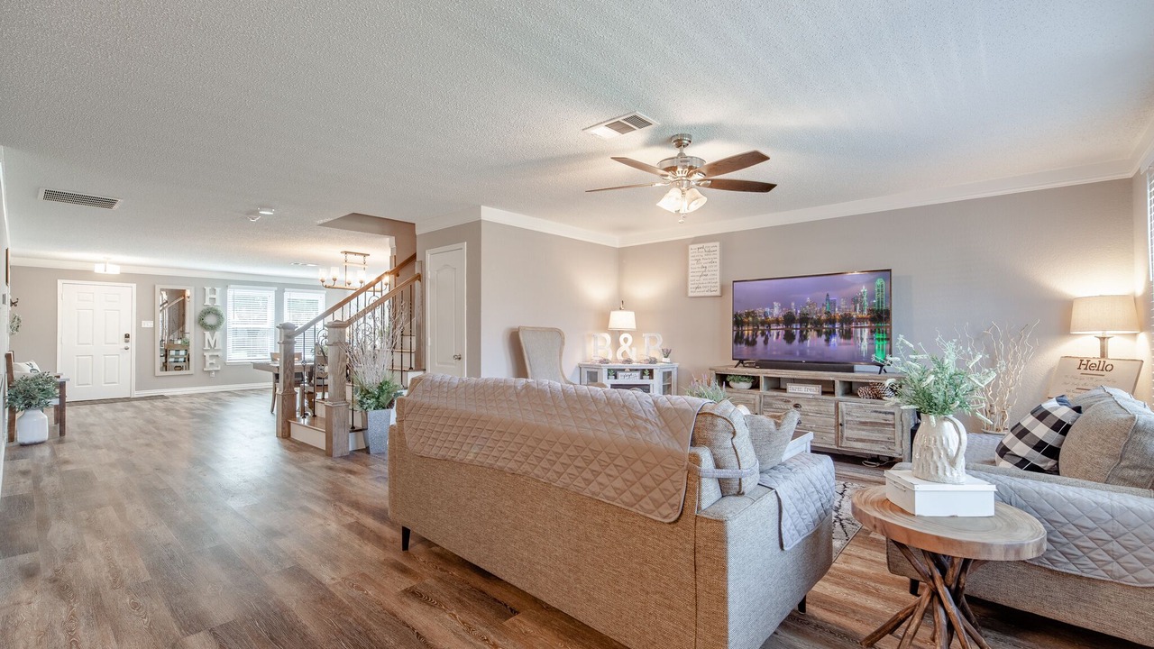 Photo of Livingroom in Grand Prairie