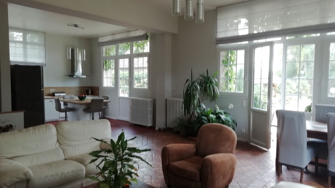 Photo of Livingroom in Saint-Georges-Motel