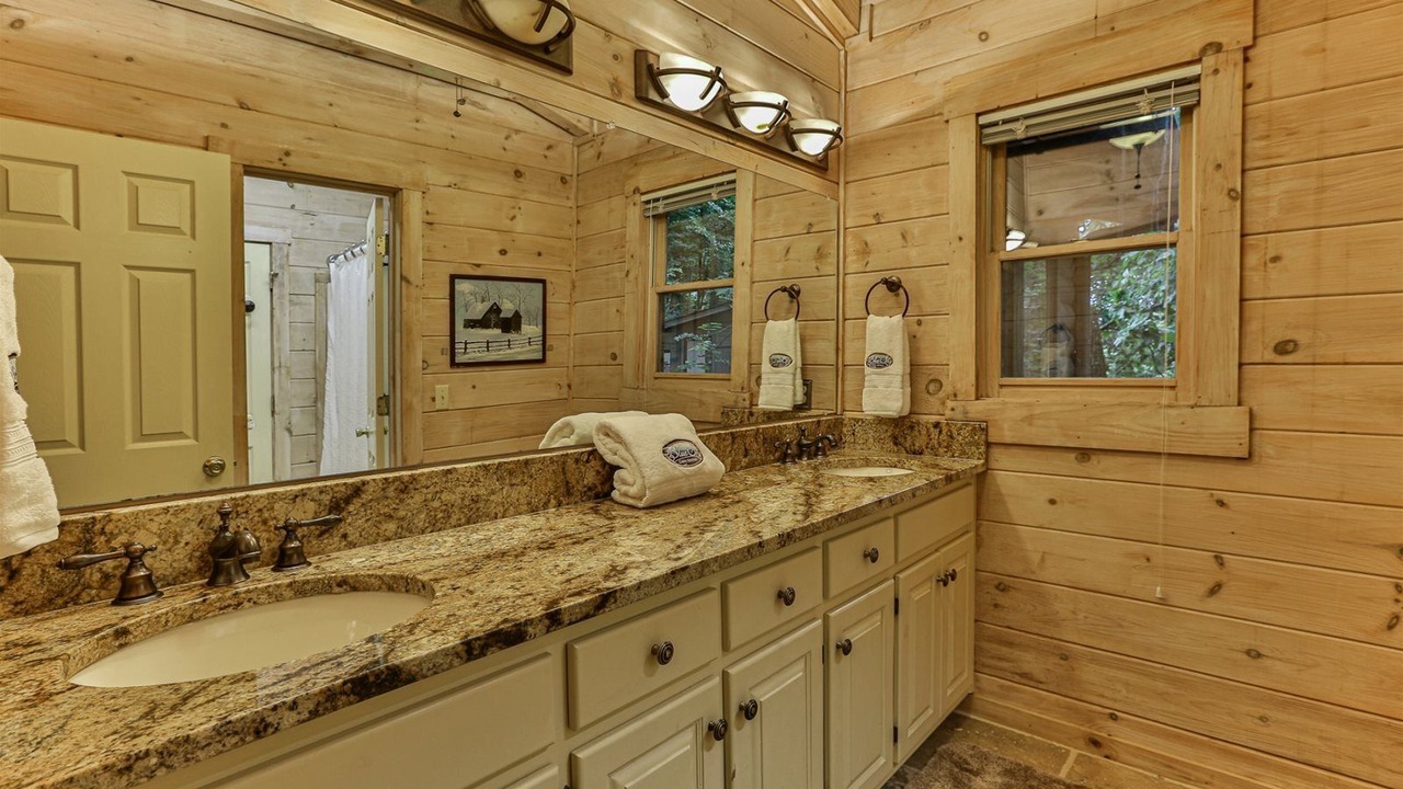 Photo of Bathroom in Walnut Mountain