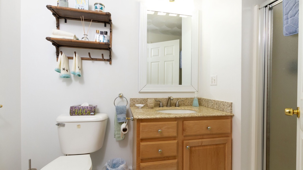 Photo of Bathroom in Eastward Look